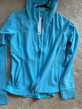 lululemon athletica mist over windbreaker size 8 new with tags